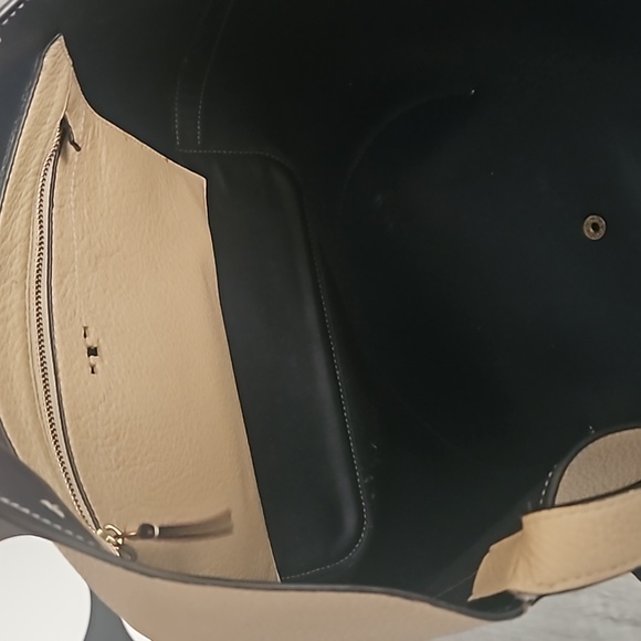 Tory Burch bag and matching wallet - Picture 5 of 10